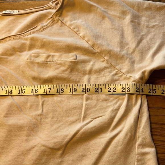 Suzy D London knit top. Cream.  Medium - Picture 4 of 6